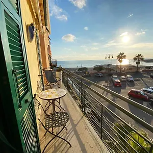 L'eternita' E' Il Mare Mischiato Col Sole Rimbaud Appartement